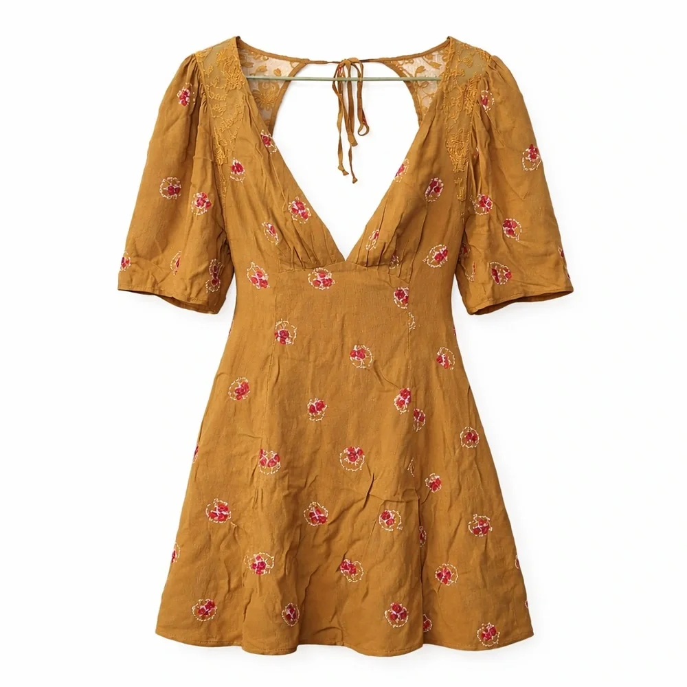 NWT Free People Clove Embroidered Open Back Mini Dress Size 4 MSRP $128 Boho
